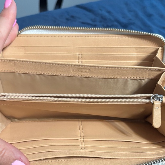 Coach Woven Orange and White Wallet - Picture 6 of 8